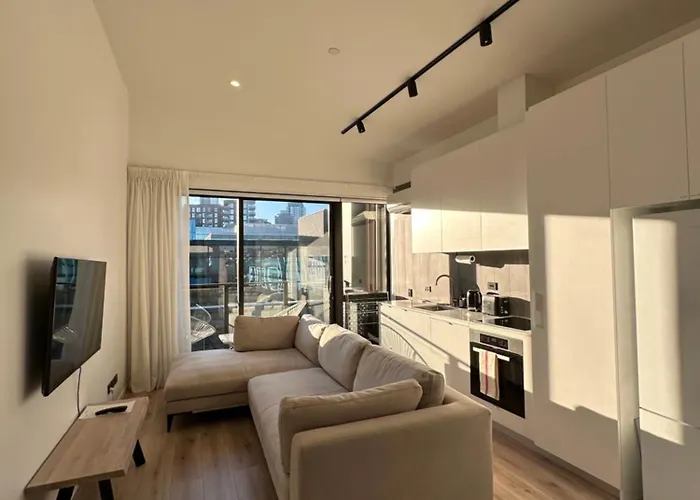 Modern & Sun Soaked Apartment