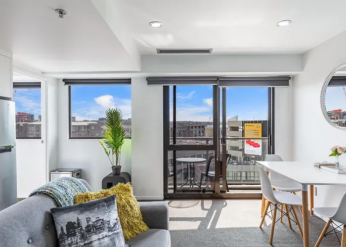 Contemporary 1Br City Escape With Pool & Gym