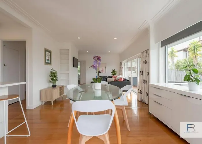Charming Home Forrest Hill