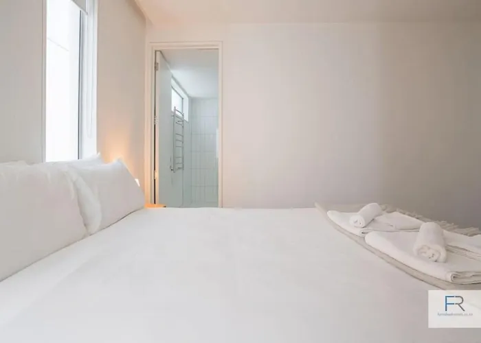 Fabulous Freemans Bay Apartment