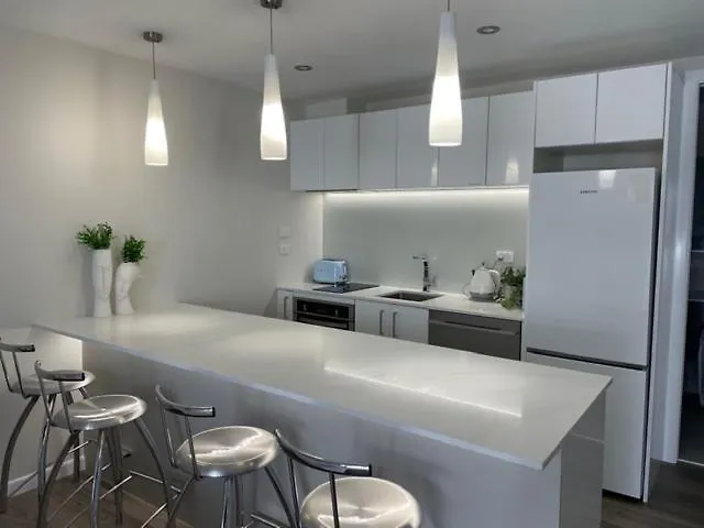Two Bedroom Guest House In Remuera Auckland