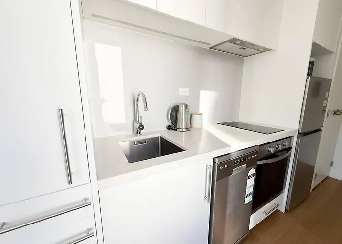 Hot Deal! Sky Stars Central Haven Studio With Nice Pool In Cbd Heart