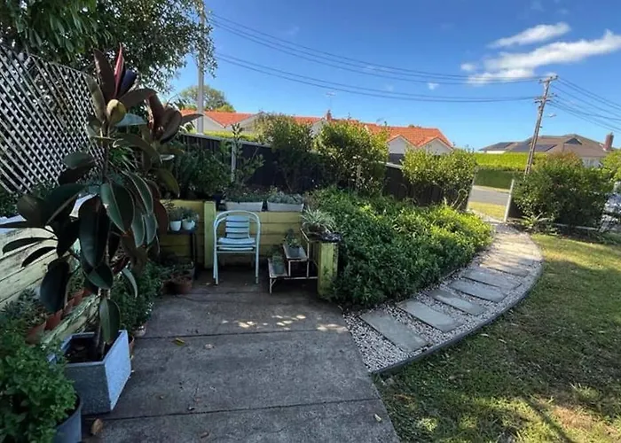 Cozy Home In Remuera