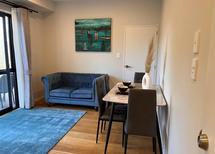 New Greenhithe Cozy Flat