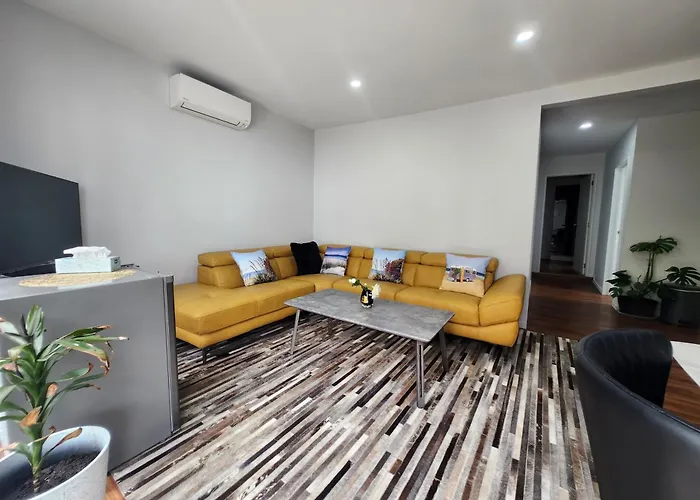 2 Bedroom Self Contained Near Auckland Cbd