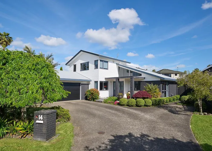 Entire Self Contained Two Bedroom-Spacious And Comfortable