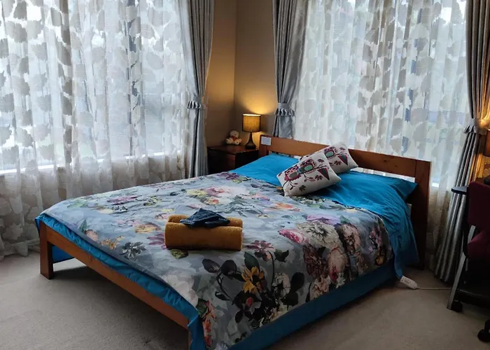 Monique\'S Rose Room Prvt Bthrm Ac Tv