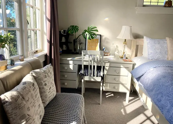 Spacious And Sunny Master Bedroom In A Villa