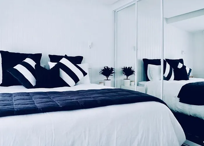 Mahoe Gardens - Self Contained Apartment