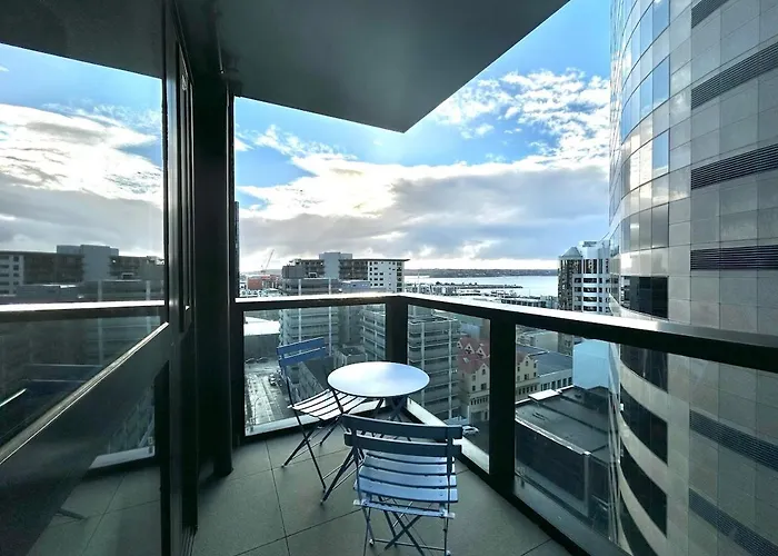 Beautiful Apartment W Sea View
