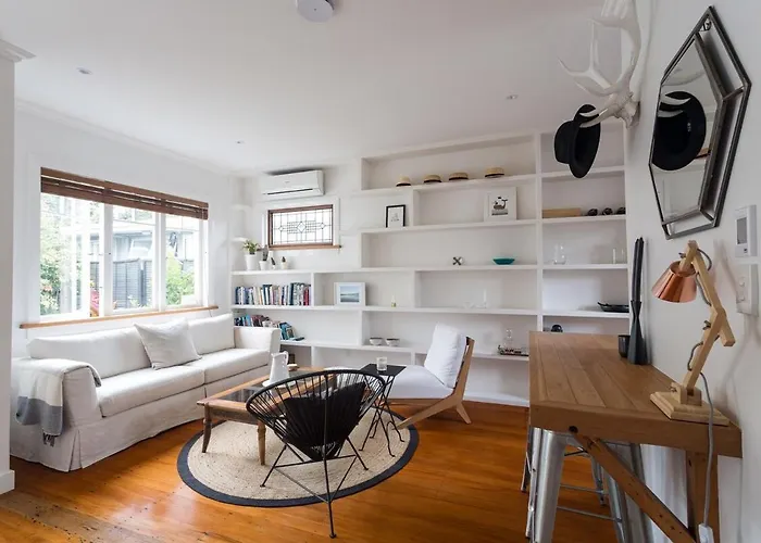 Kohimarama Beach 2 Bedroom Charmer