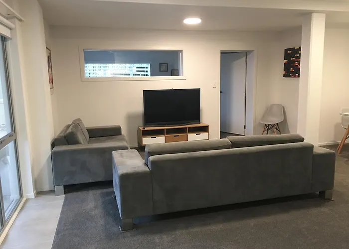 Mt Albert-Owairaka Mountain Suite