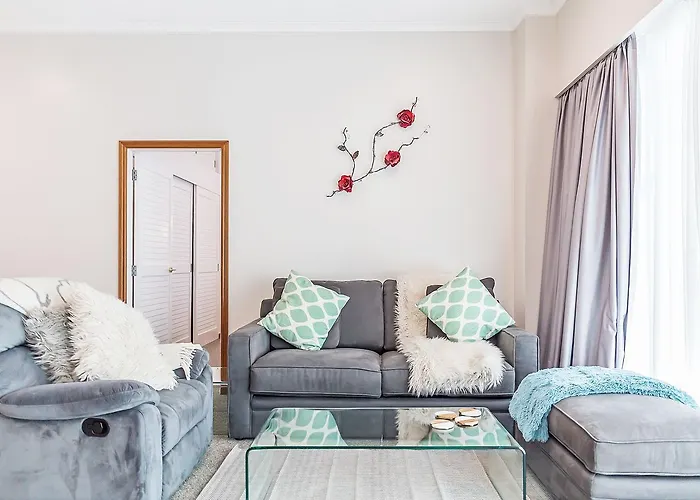 Comfortable Princes Wharf 2Br Apartment For Up To 6 Guests