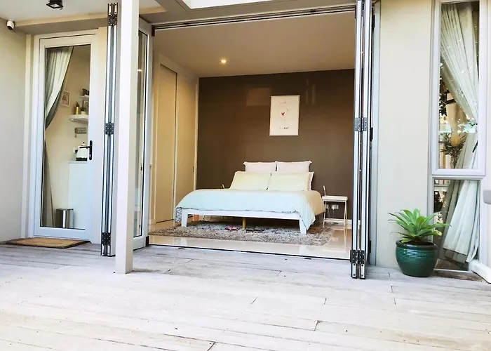 New Market Cozy Room