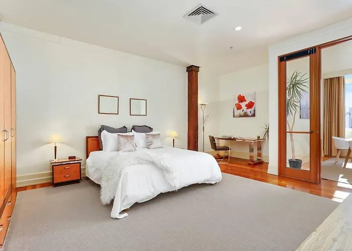 Spacious One Bedroom In The Heritage Hotel!
