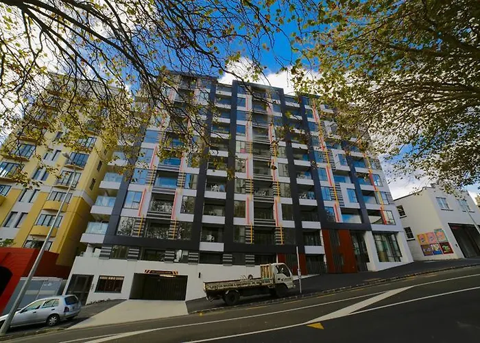 Trendy Two Bedrooms City Apartment