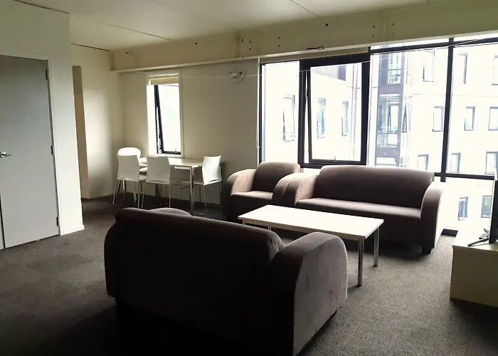 Campus Summer Stays - Wellesley Apartment