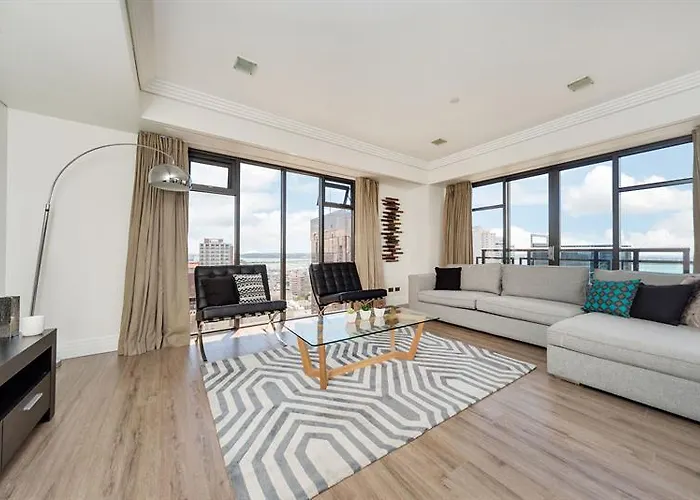 Metropolis High Life Apartment