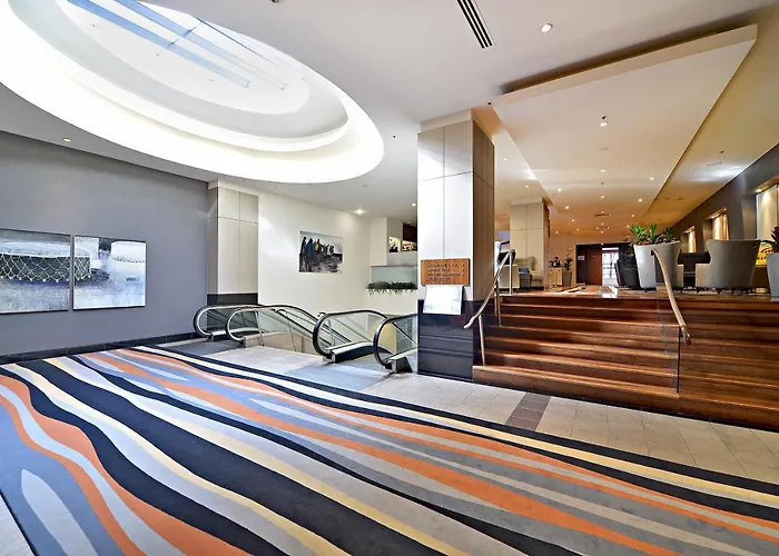Metropolitan Cham - Queen Street\'S Big Size Retreat