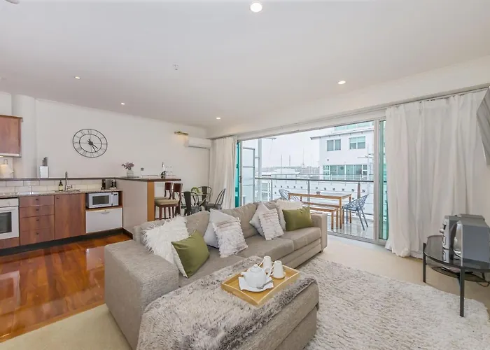 Princes Wharf - Charming 1Br Apartment