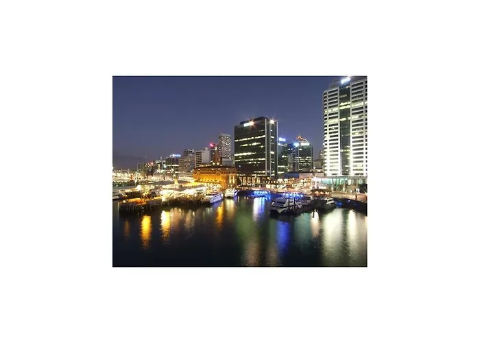 Qv Princes Wharf Waterfront Apt With Balcony - 1030