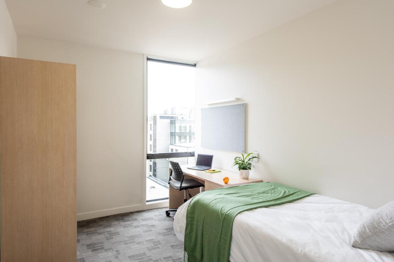 Aparthotel Carlaw Park 3*