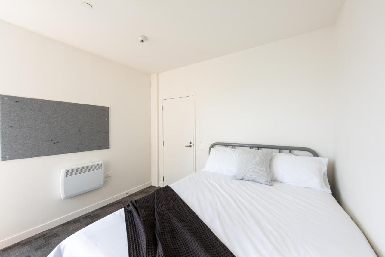 Carlaw Park Aparthotel 3*