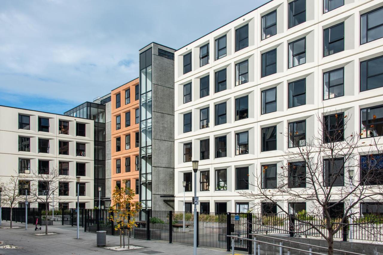 Aparthotel Carlaw Park 3*