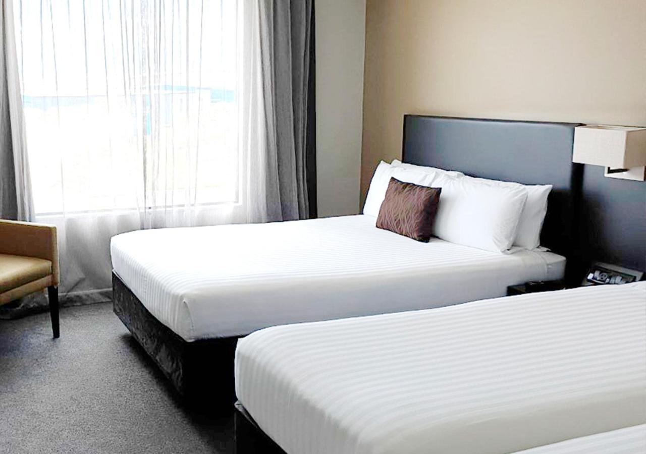Hotel Sudima Airport 4*