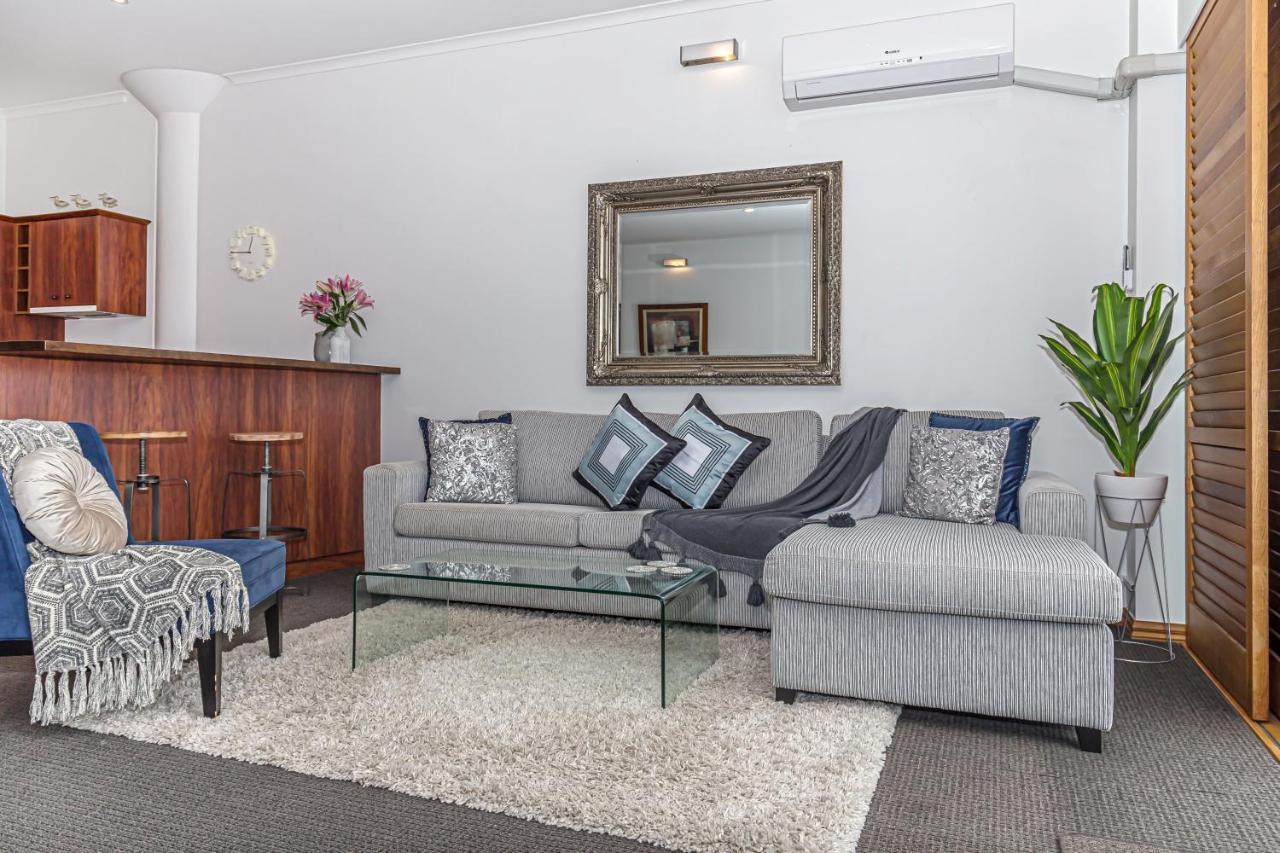 Apartment Princes Wharf - Absolute Waterfront & Great Views *
