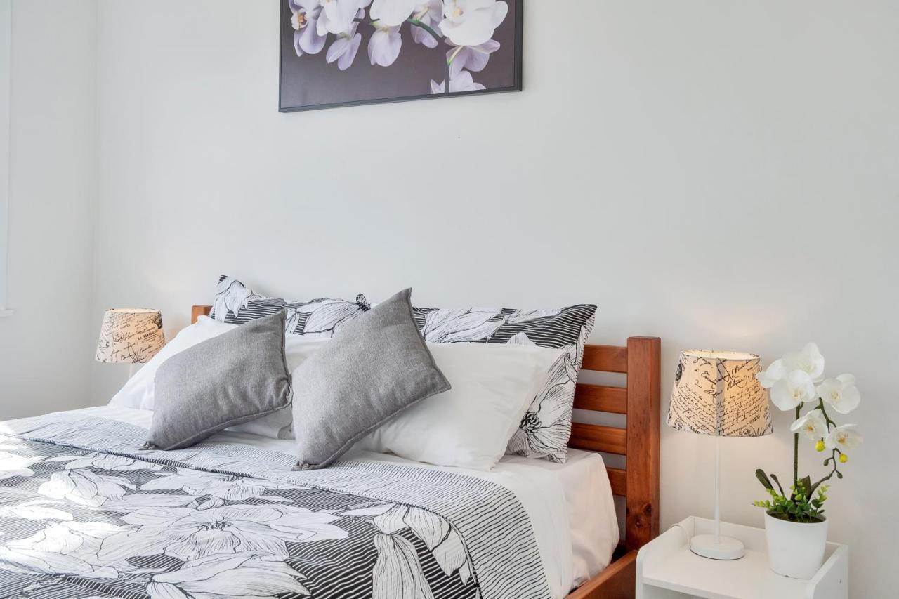 Casa de férias Spacious 3br Nr Middlemore & Airport W Free Netflix