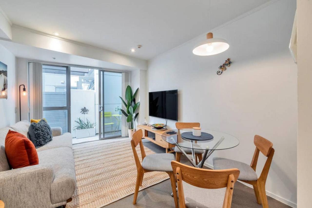 Apartment Metro Living Near Skytower And Parking