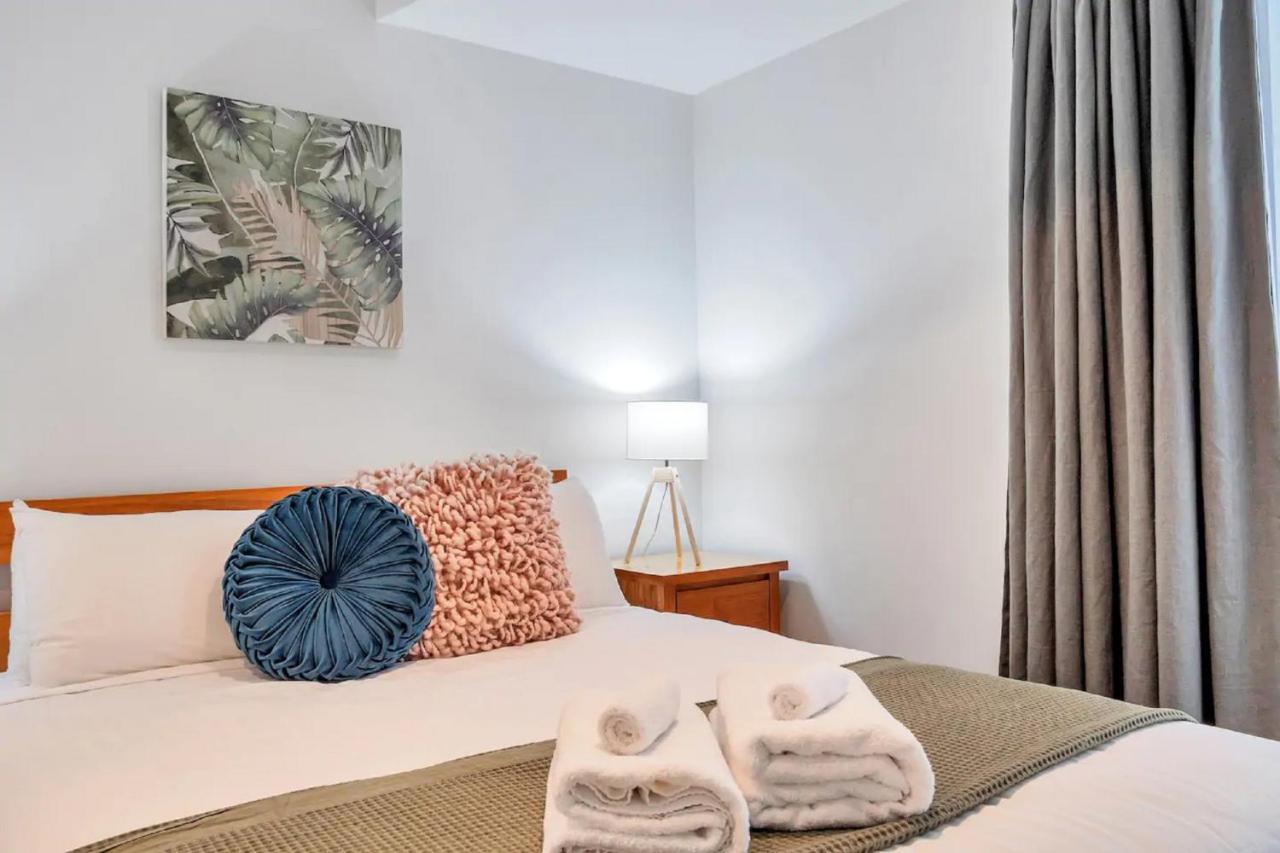 Apartment Metro Living Near Skytower And Parking Auckland