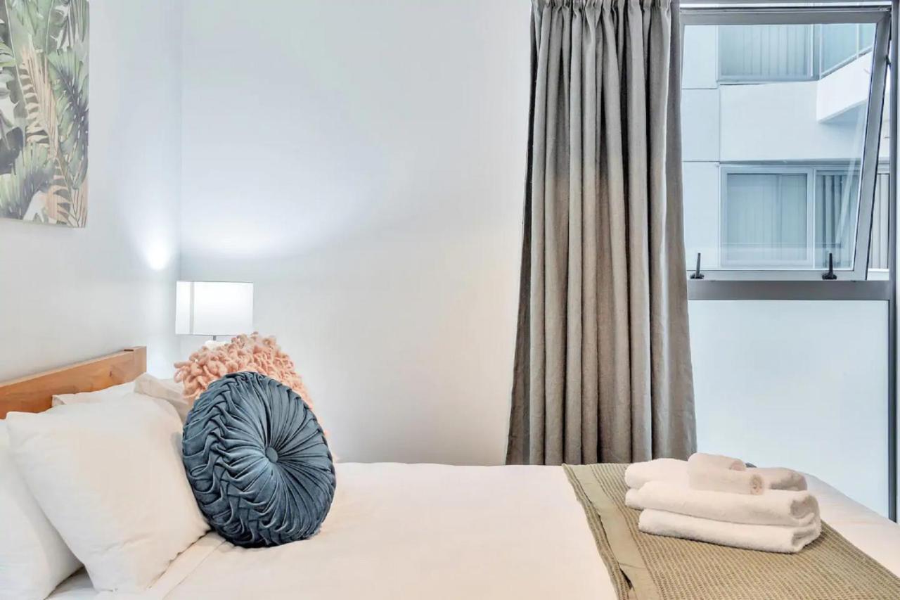 Apartment Metro Living Near Skytower And Parking *