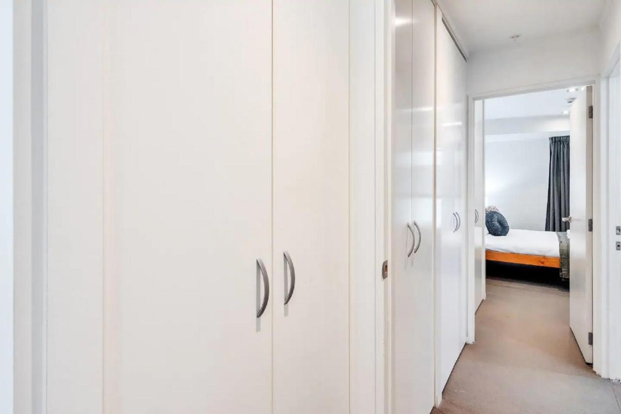 Metro Living Near Skytower And Parking Apartment Auckland