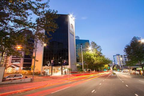 Vr Queen Street &
