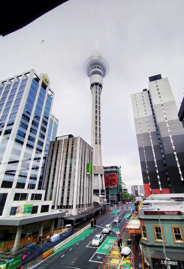 Surf 'n' Snow Backpackers * Auckland