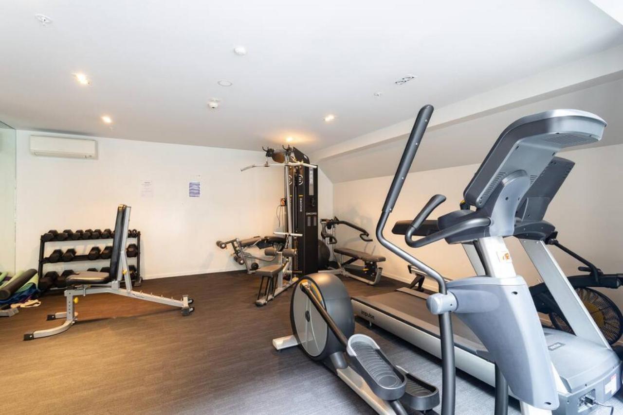 Pristine Inner-city Nest With Carpark