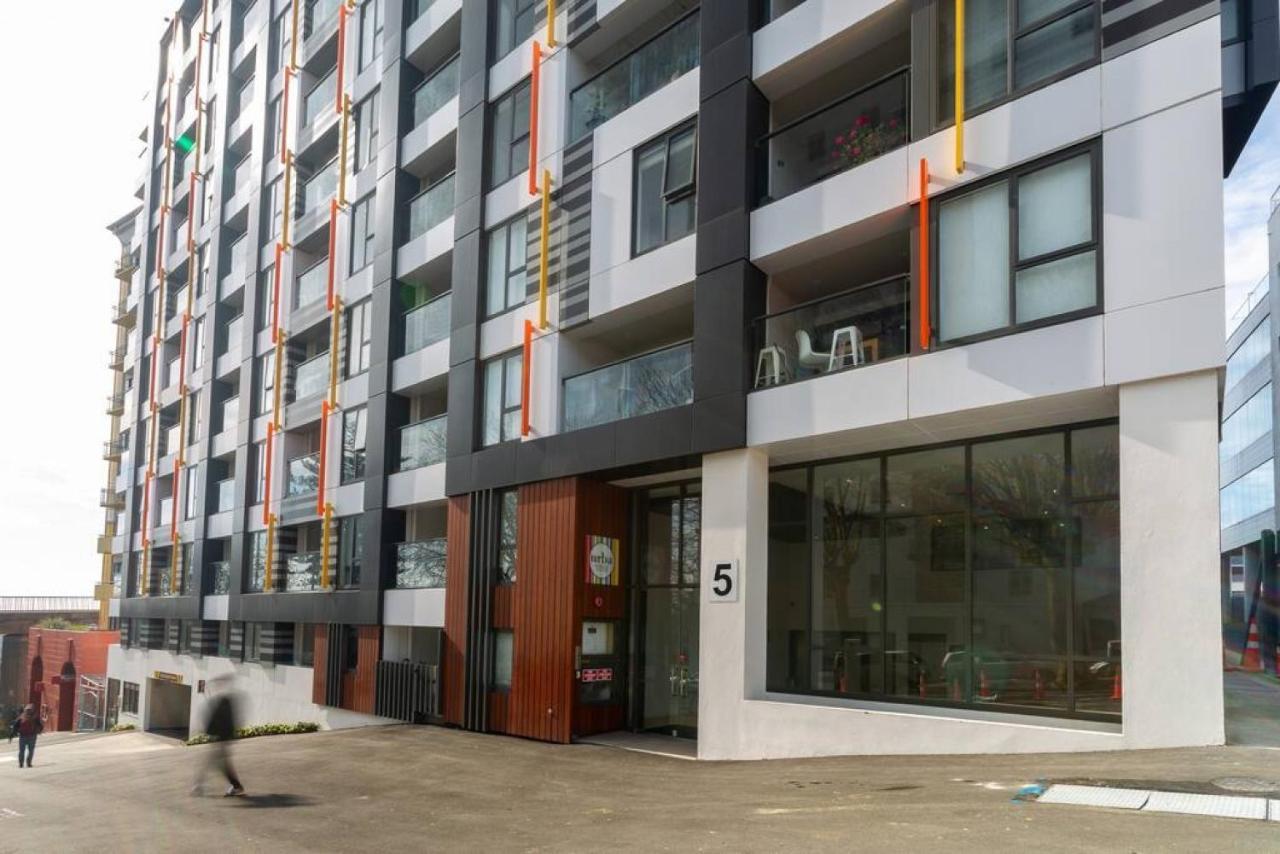 Pristine Inner-city Nest With Carpark * Auckland