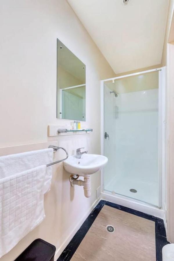Oasis Studio In - Aircon And Free Wifi Auckland