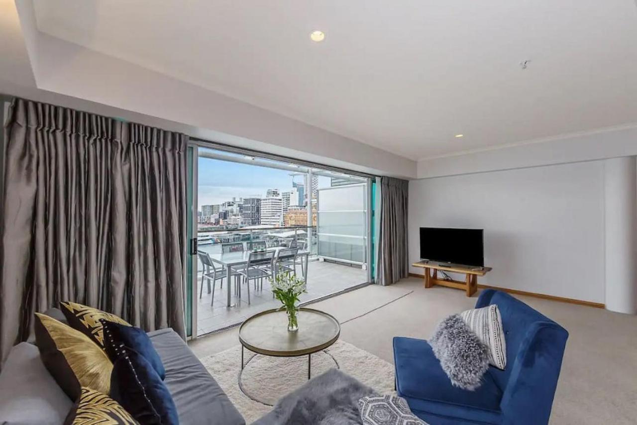 Fabulous With Harbour Views Free Netflix Auckland