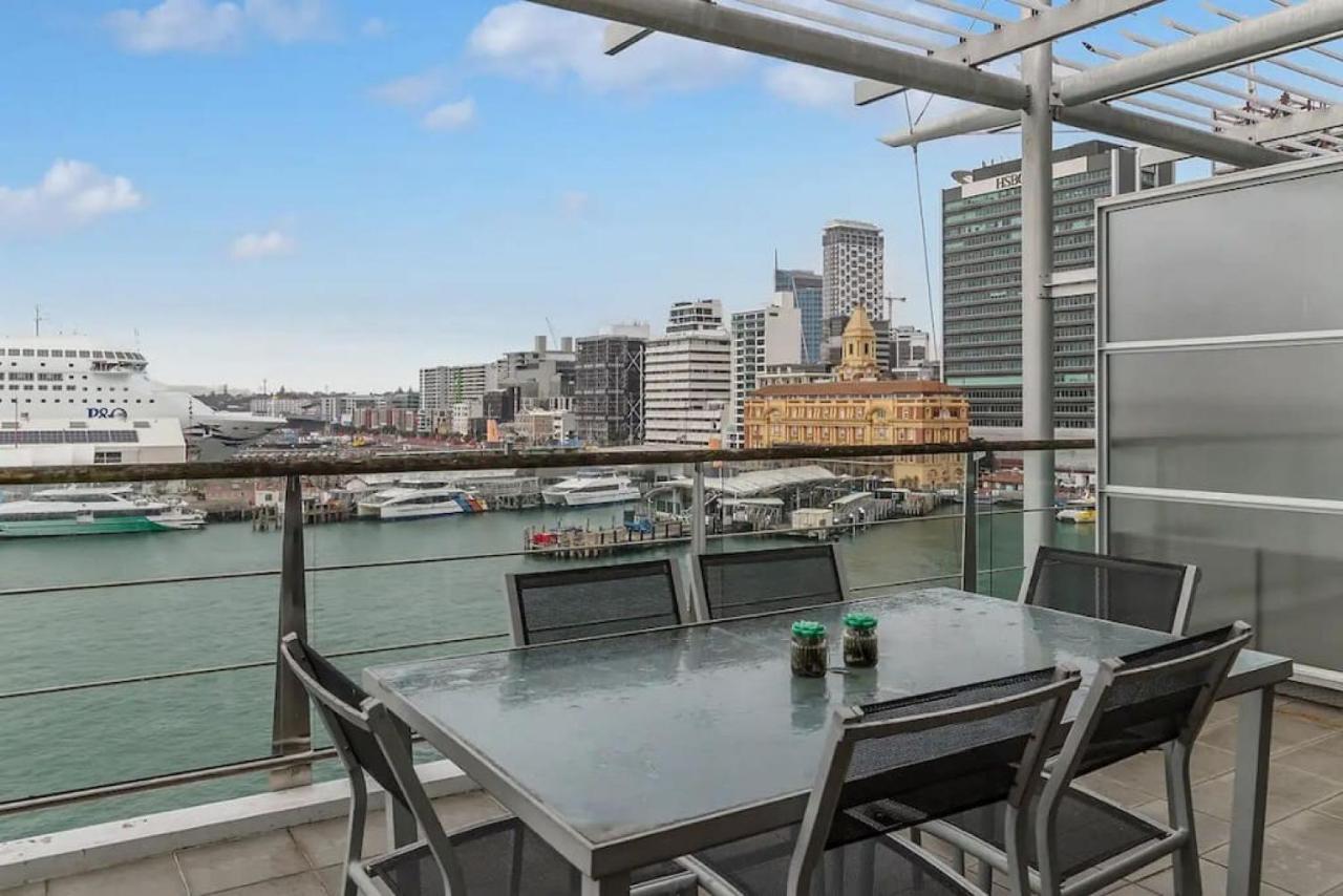 Fabulous With Harbour Views Free Netflix