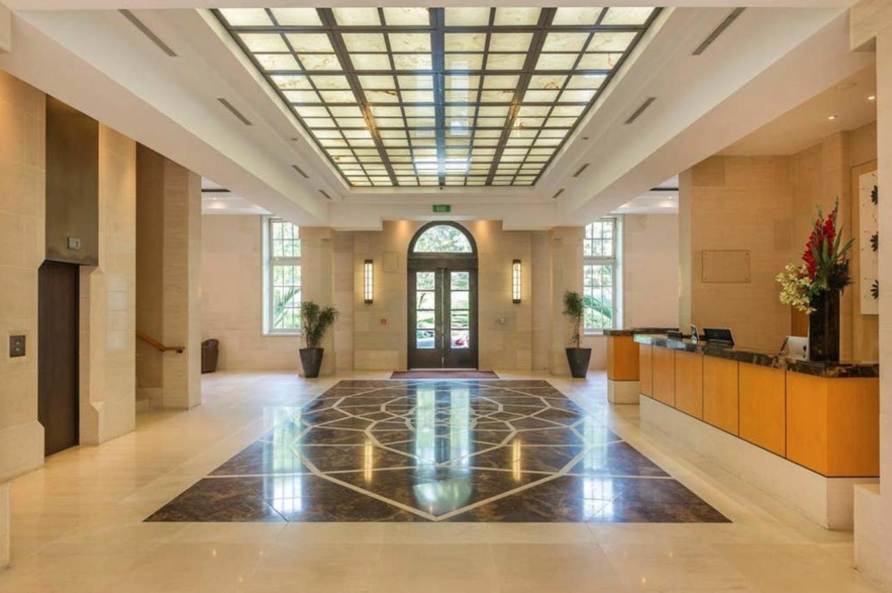 Skytower View 2 Bedroom In Metropolis Apartment *