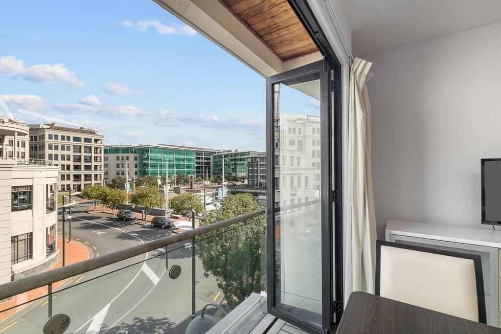 Apartment Stunning Spacious In Viaduct Basin