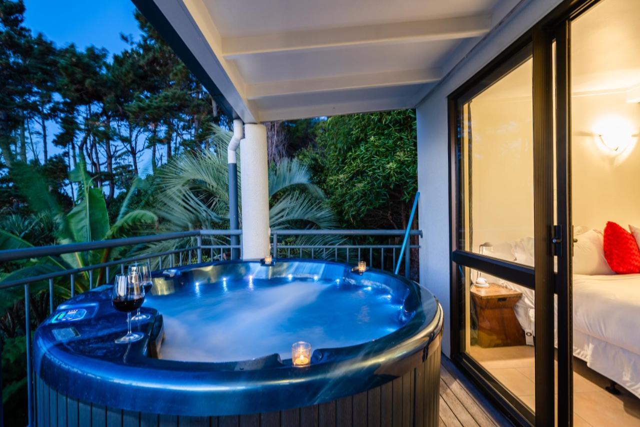 Palm Beach With Fantastic Views And Private Pool, Wifi, Sky Tv, Dble Sky And Possibly A Car! Villa Auckland