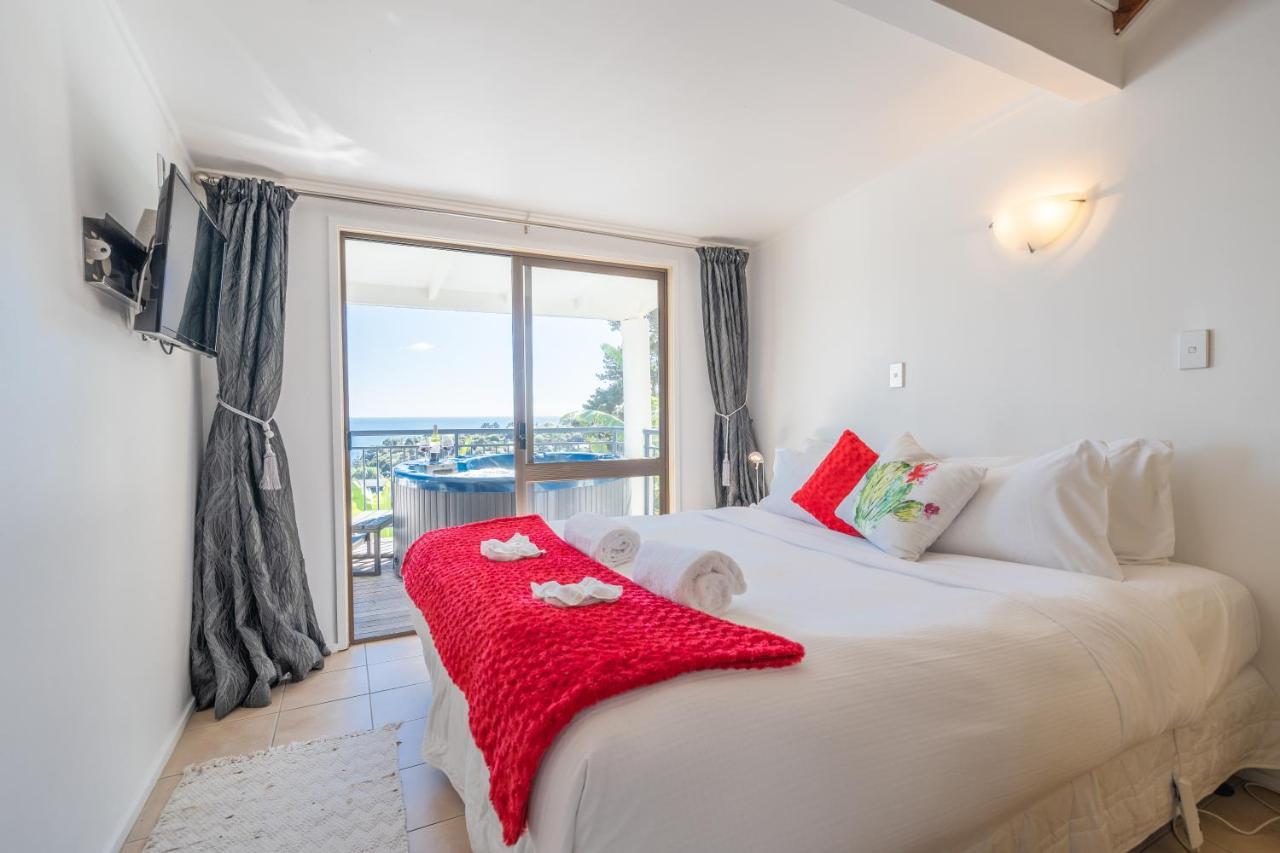 Palm Beach With Fantastic Views And Private Pool, Wifi, Sky Tv, Dble Sky And Possibly A Car!