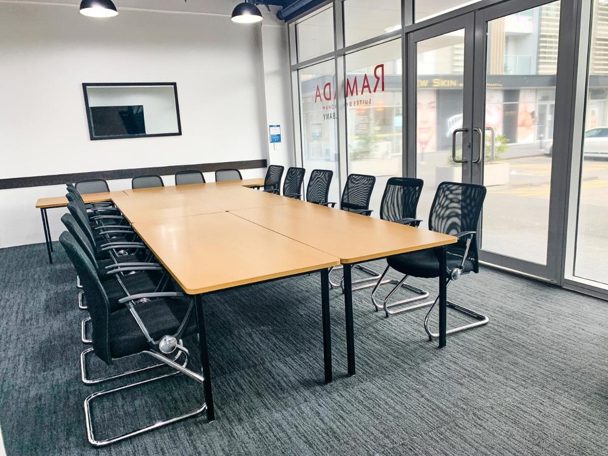 Ramada By Wyndham Albany 4* Auckland