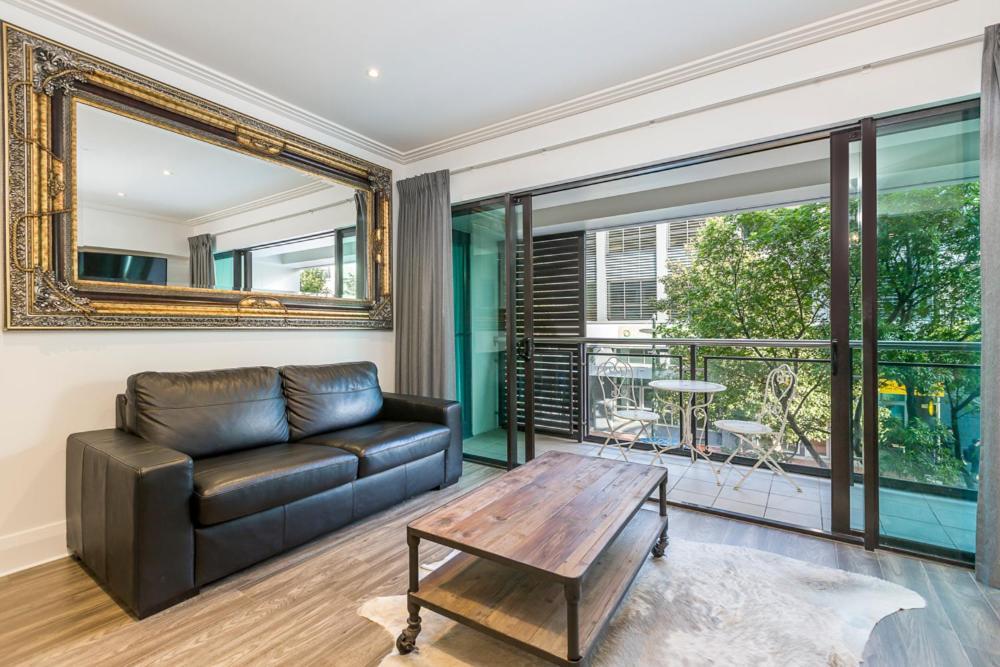 Apartment Corporate, Spacious Staycation - Sky Tower Views Auckland