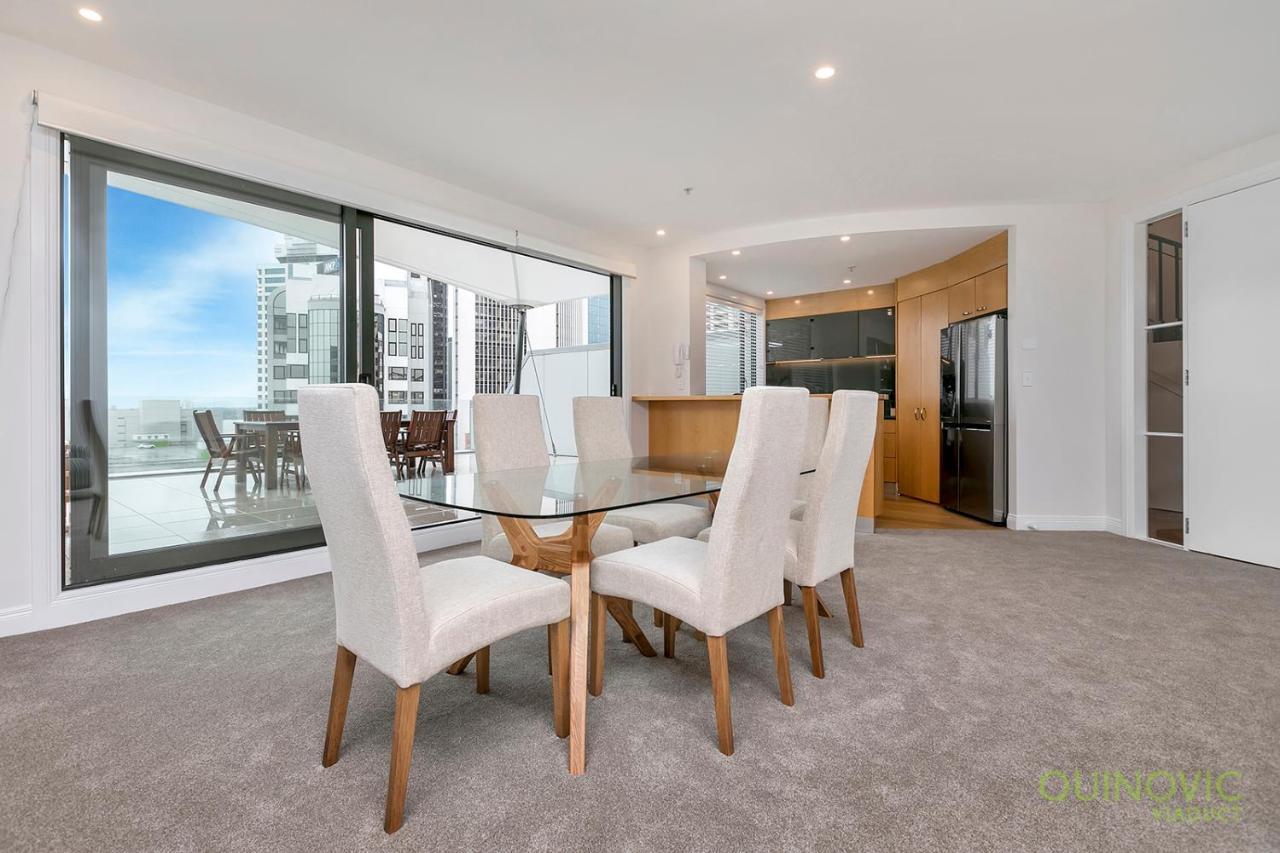 Qv Huge Penthouse With Waterview & Parking - 919 * Auckland