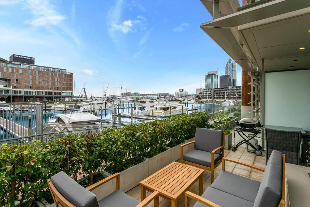 Elegant & Sunny Living With Stunning Marina Views Apartment Auckland